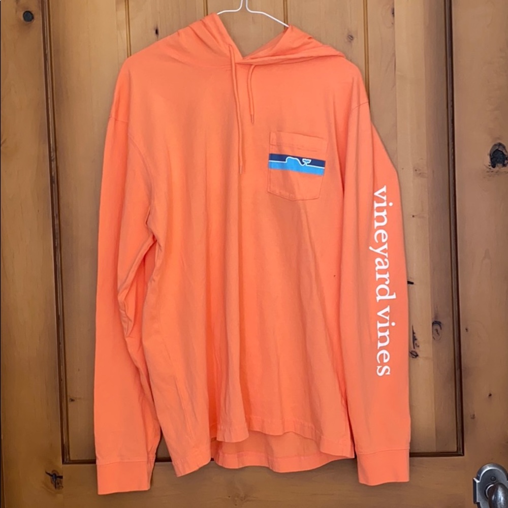 Adorable Vineyard Vines Hooded Tee with whale